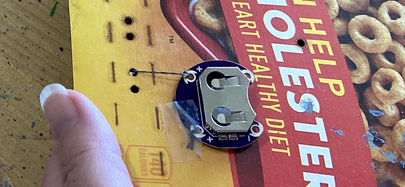 02-attach battery holder.JPG