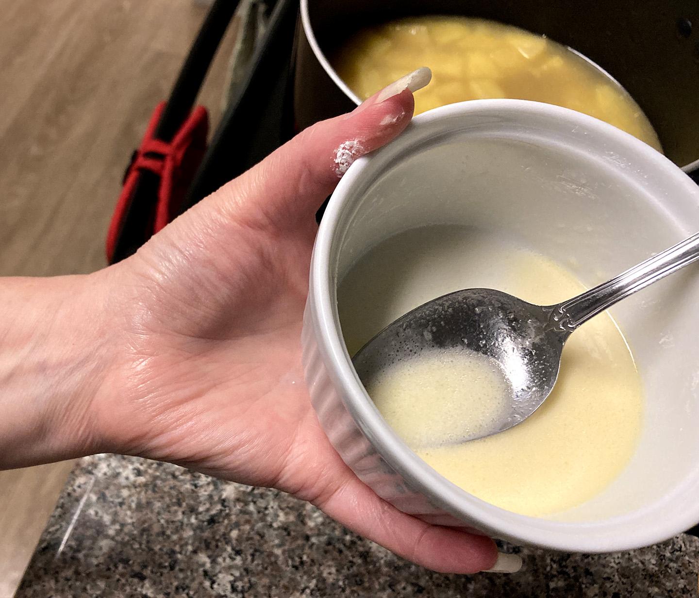 03-preparing cornstarch.jpg