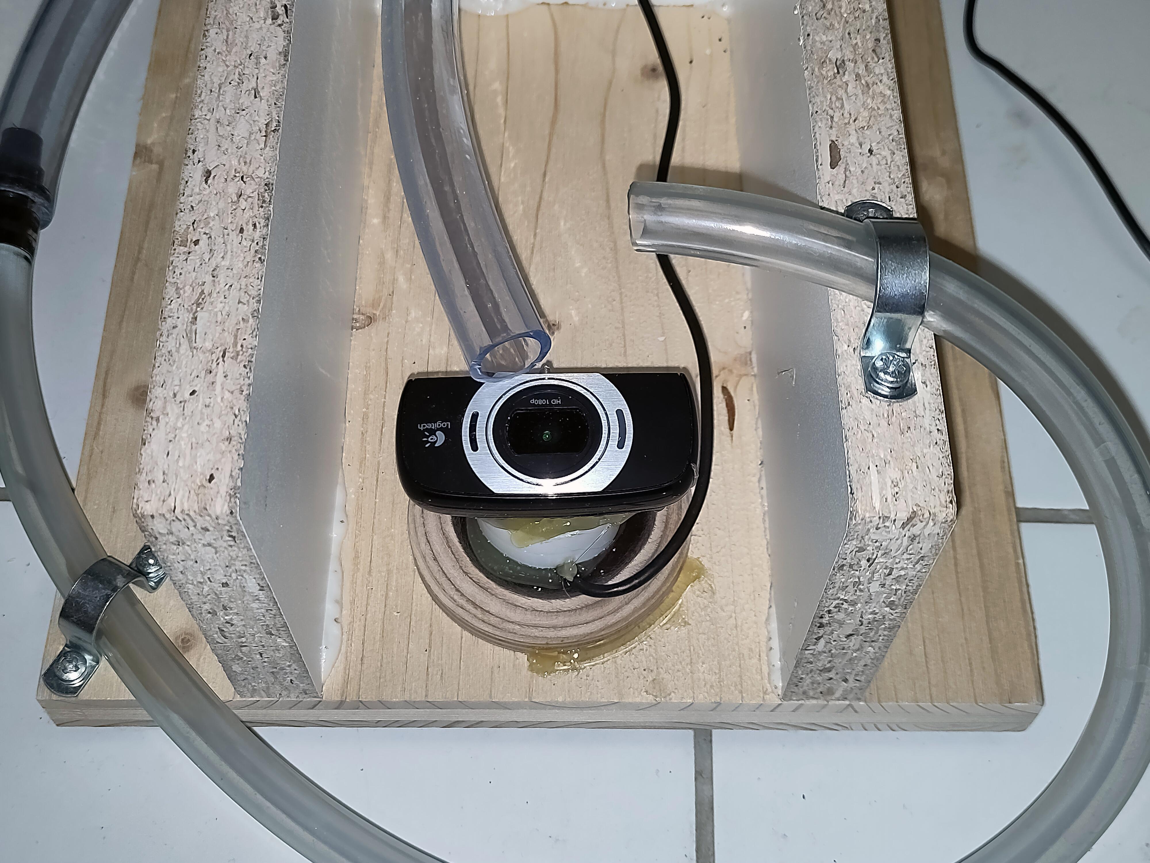 05 - Support &amp; Hose &amp; Webcam Detail front view.jpg