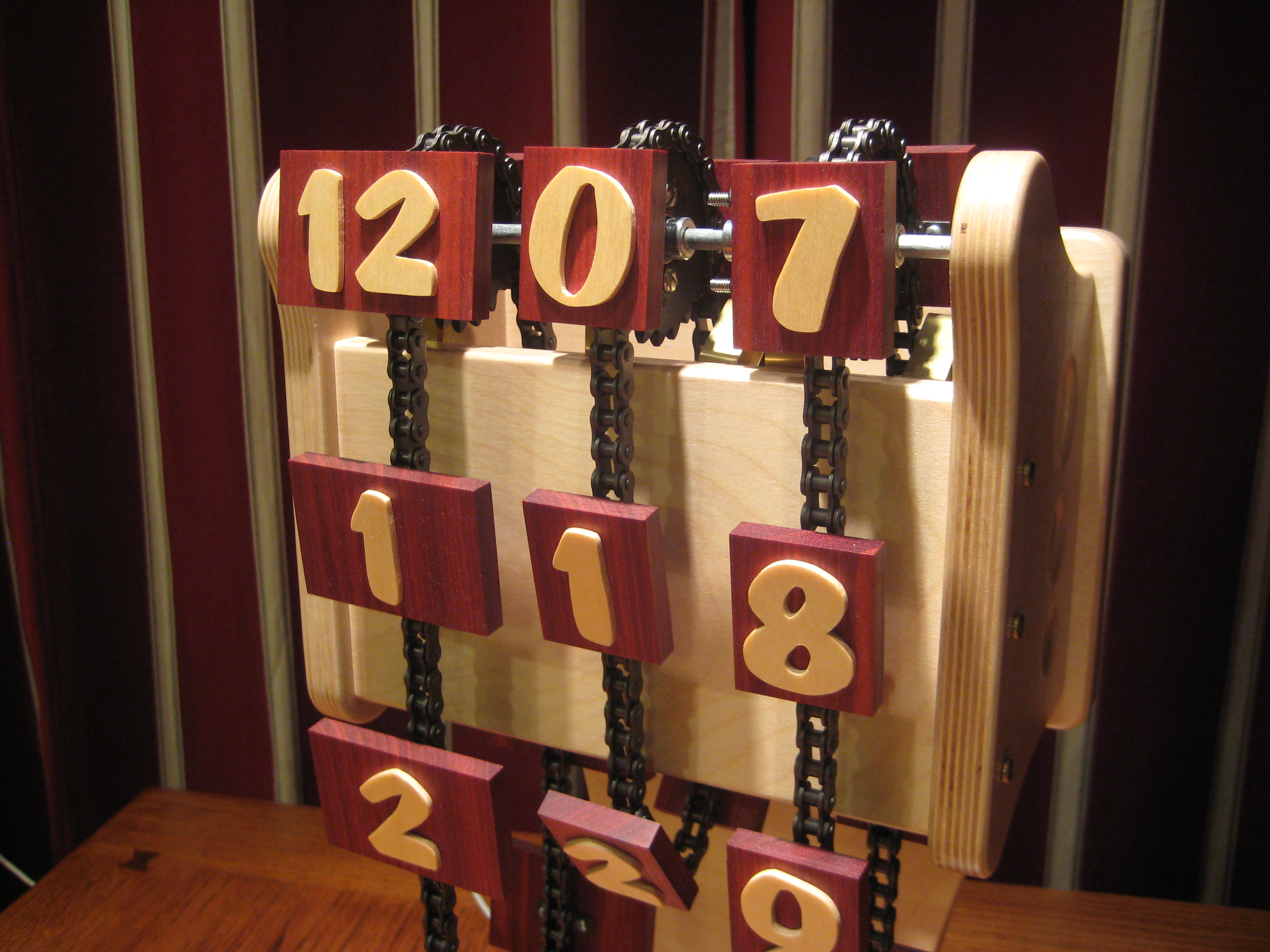 122811-Chain Clock-001.JPG