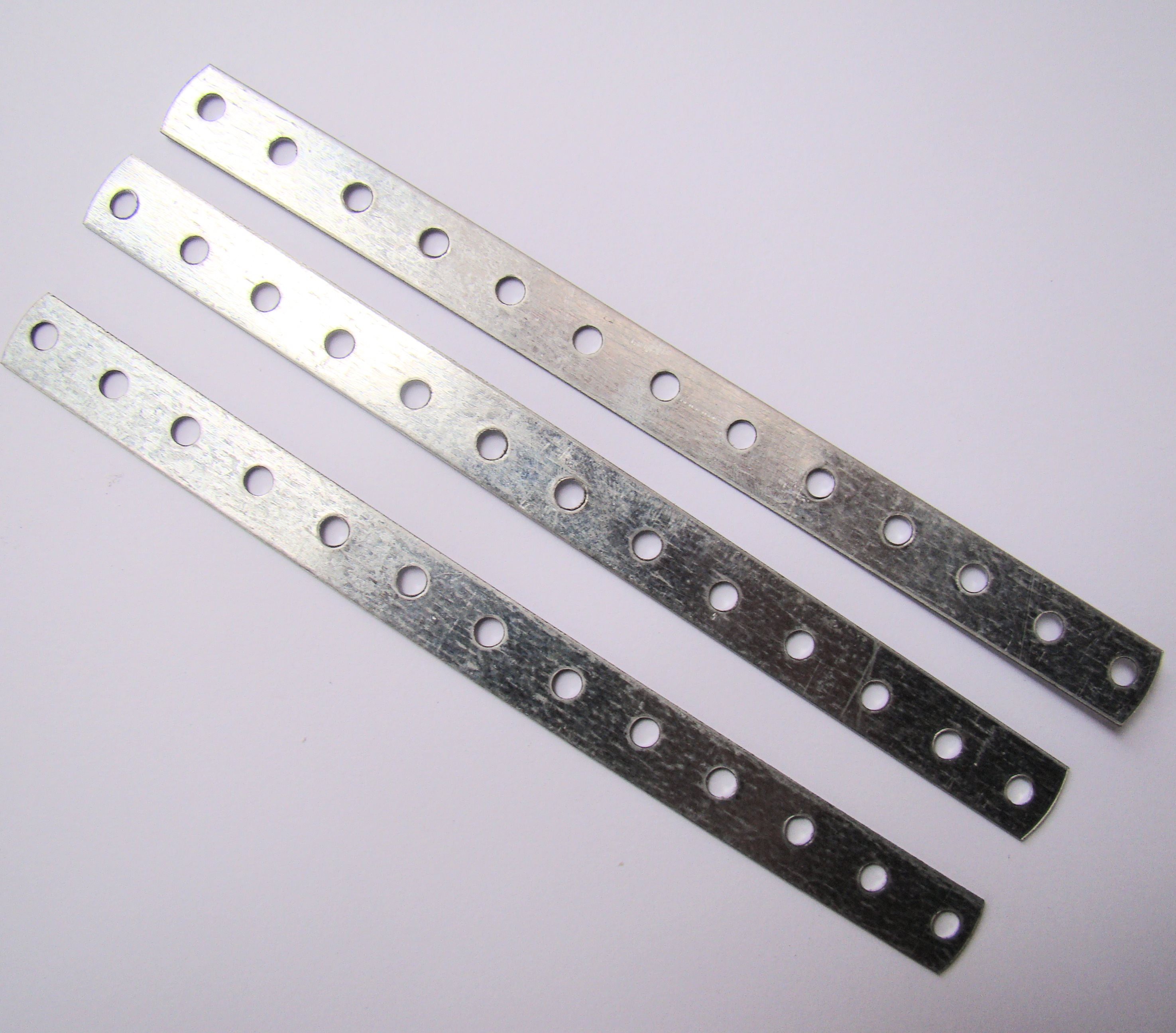 13-hole-metal-strip-for-connecting-metallic-plates.jpg