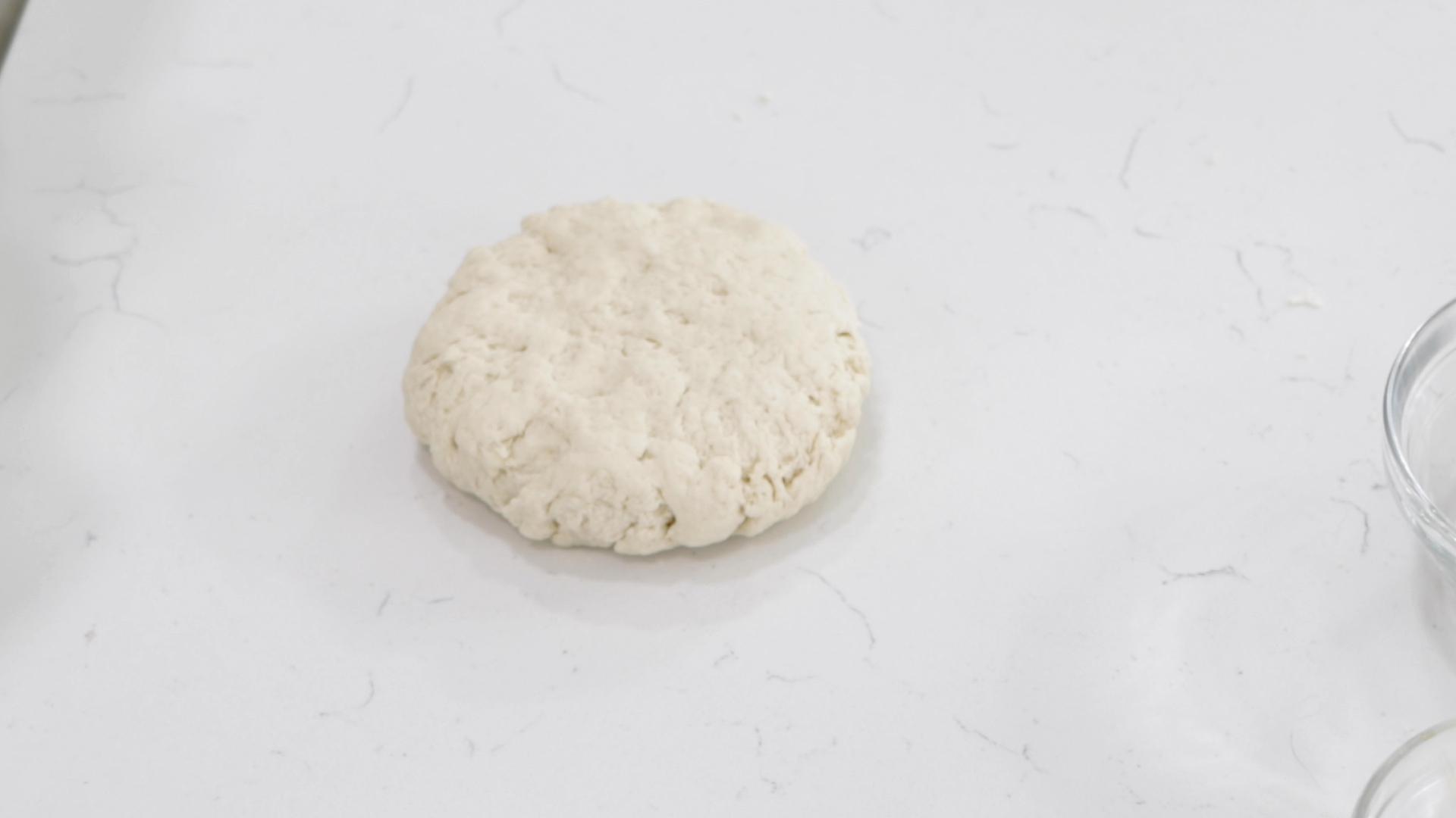 2 Ingredient Dough Cinnamon Rolls Quick Cinnamon Roll Recipe No eggs.00_02_11_13.Still006.jpg