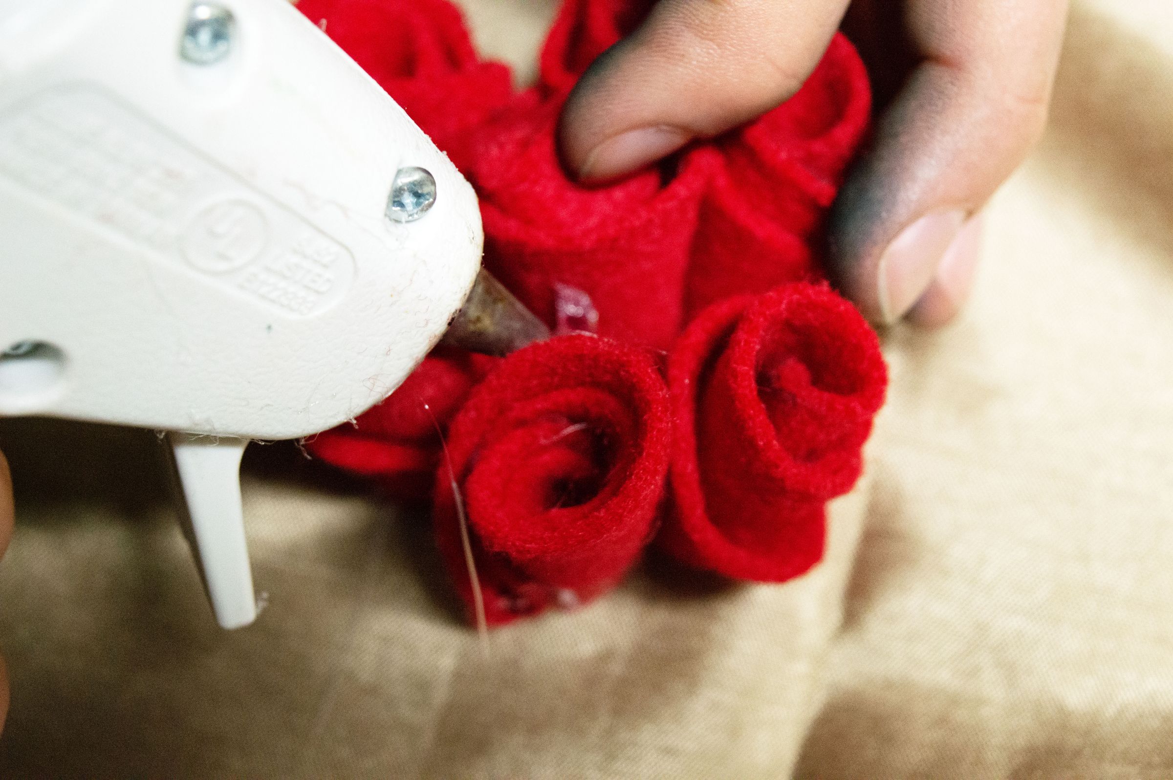 20b glue between roses.jpg