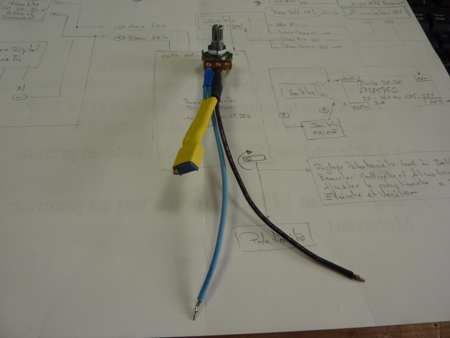 8 - Potentiom&egrave;tre_10KOhms_4.JPG