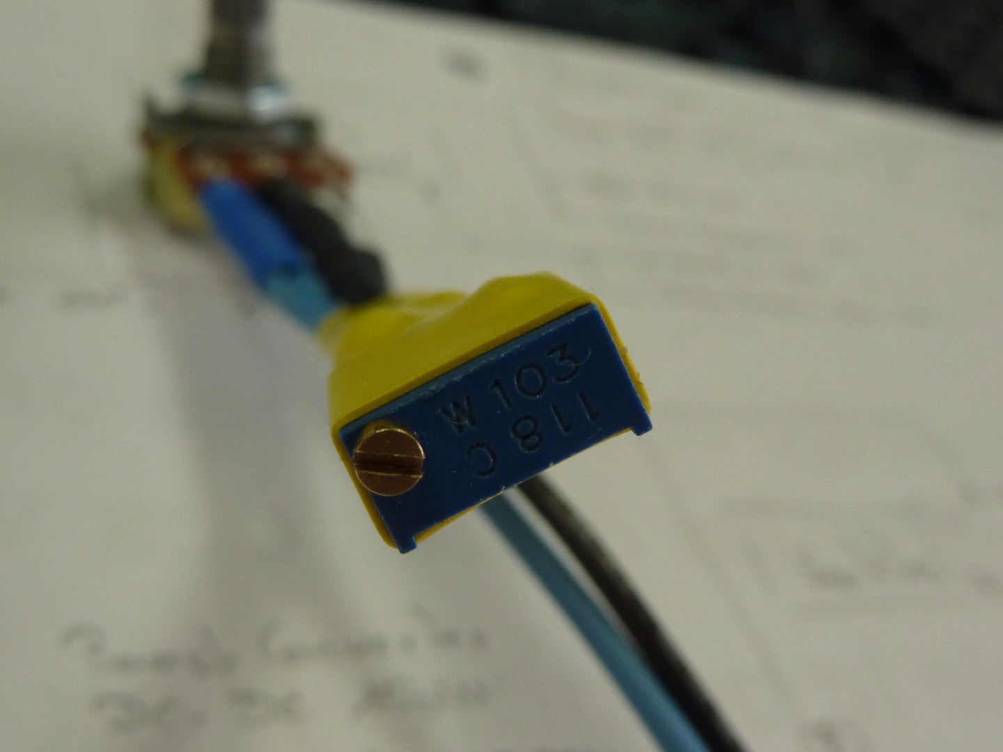 8 - Potentiom&egrave;tre_10KOhms_3_Model-3296.JPG