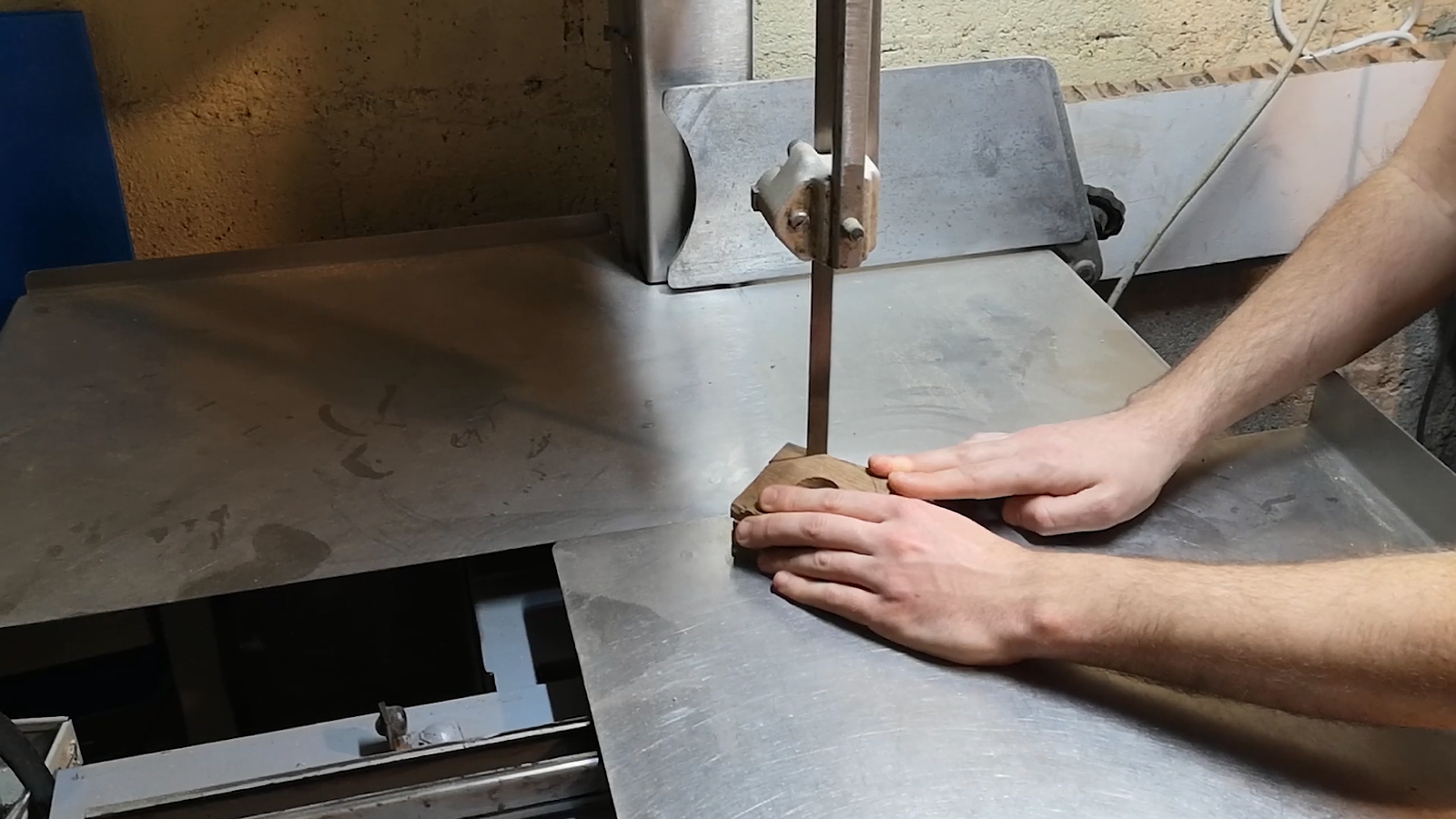 BLOC SERRAGE AXE DECOUPE.png