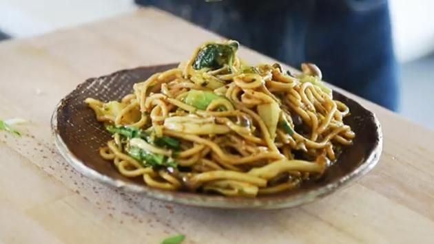 Chinese sesame and chili tossed noodles.jpg