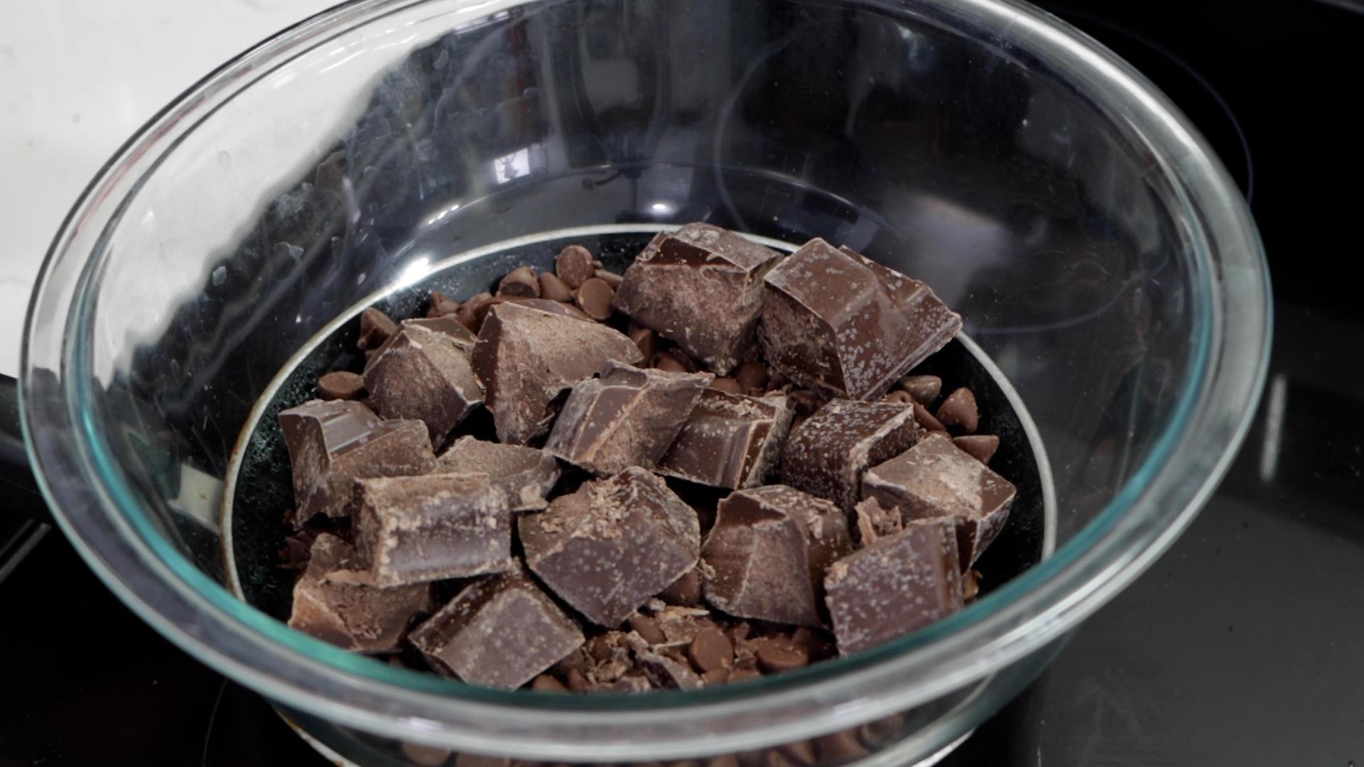 Chocolate Covered Peanut Butter Ritz Cracker Treats.00_03_17_07.Still004.jpg