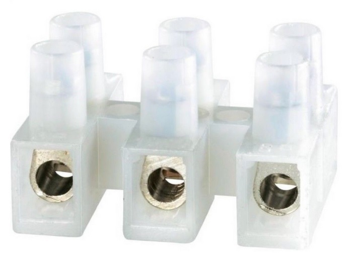 Electrical Connectors 220V.jpg
