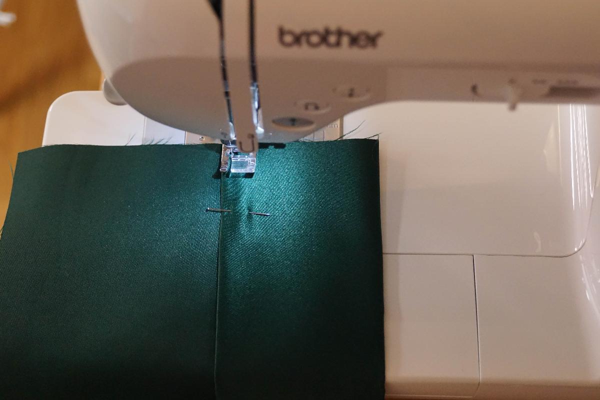 Green &amp; Gold Cushion 4d.jpg