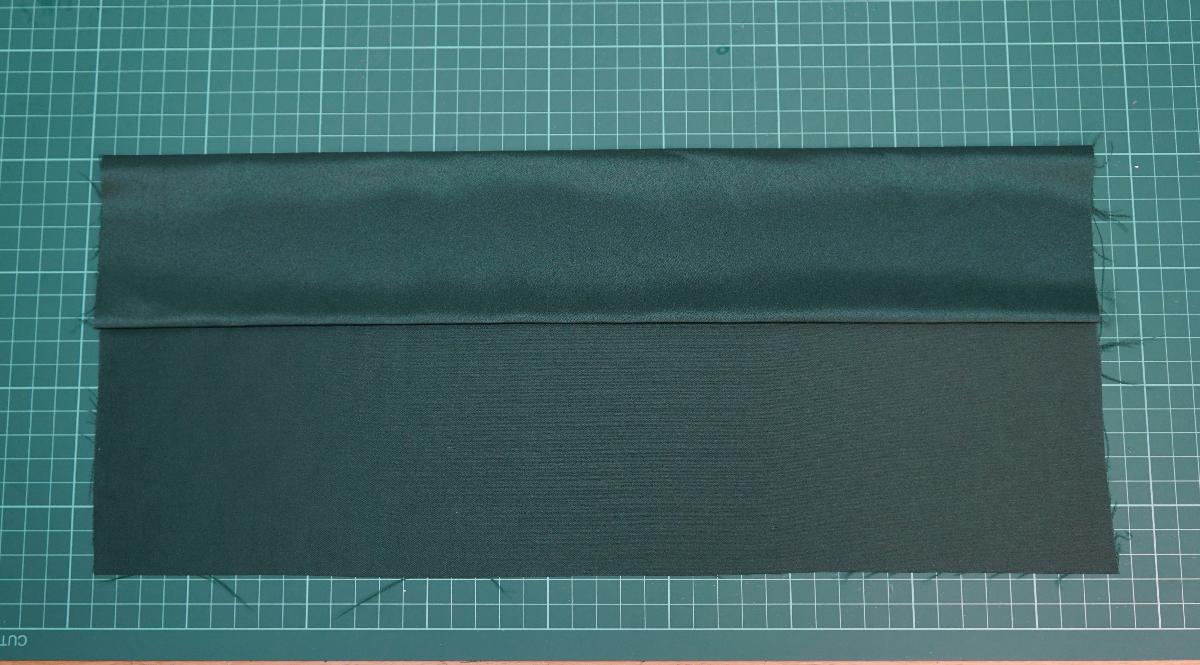 Green &amp; Gold Cushion 3n.jpg