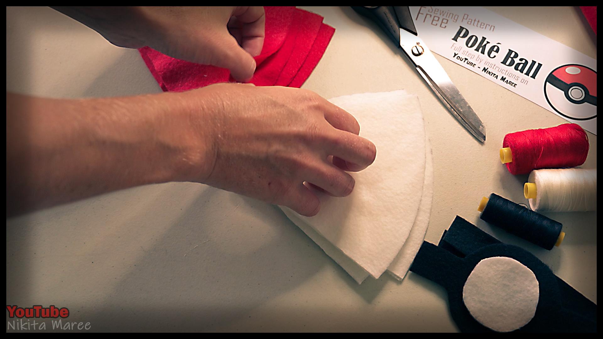 How to make a Poke Ball. DIY pokemon tutorial. Make your pokeball (12).jpg