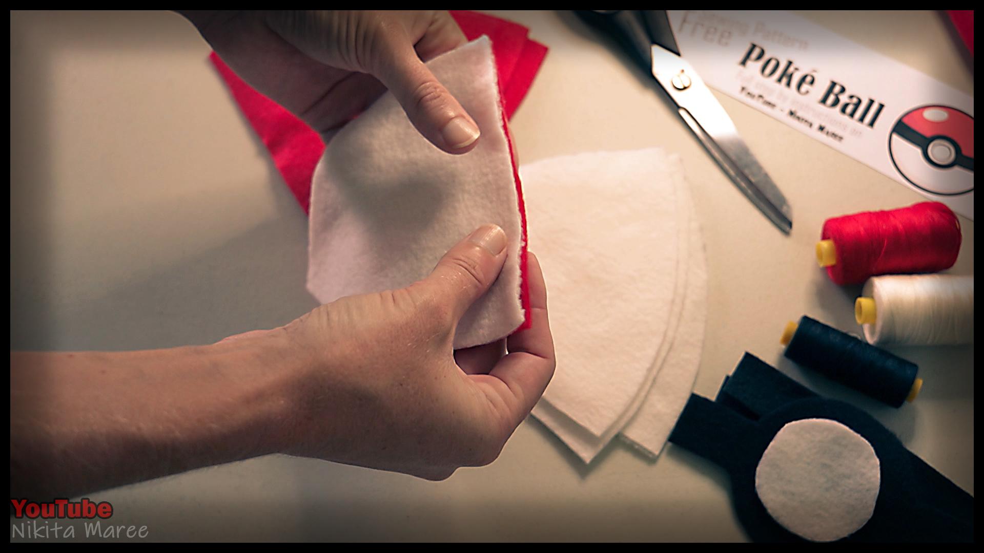 How to make a Poke Ball. DIY pokemon tutorial. Make your pokeball (13).jpg