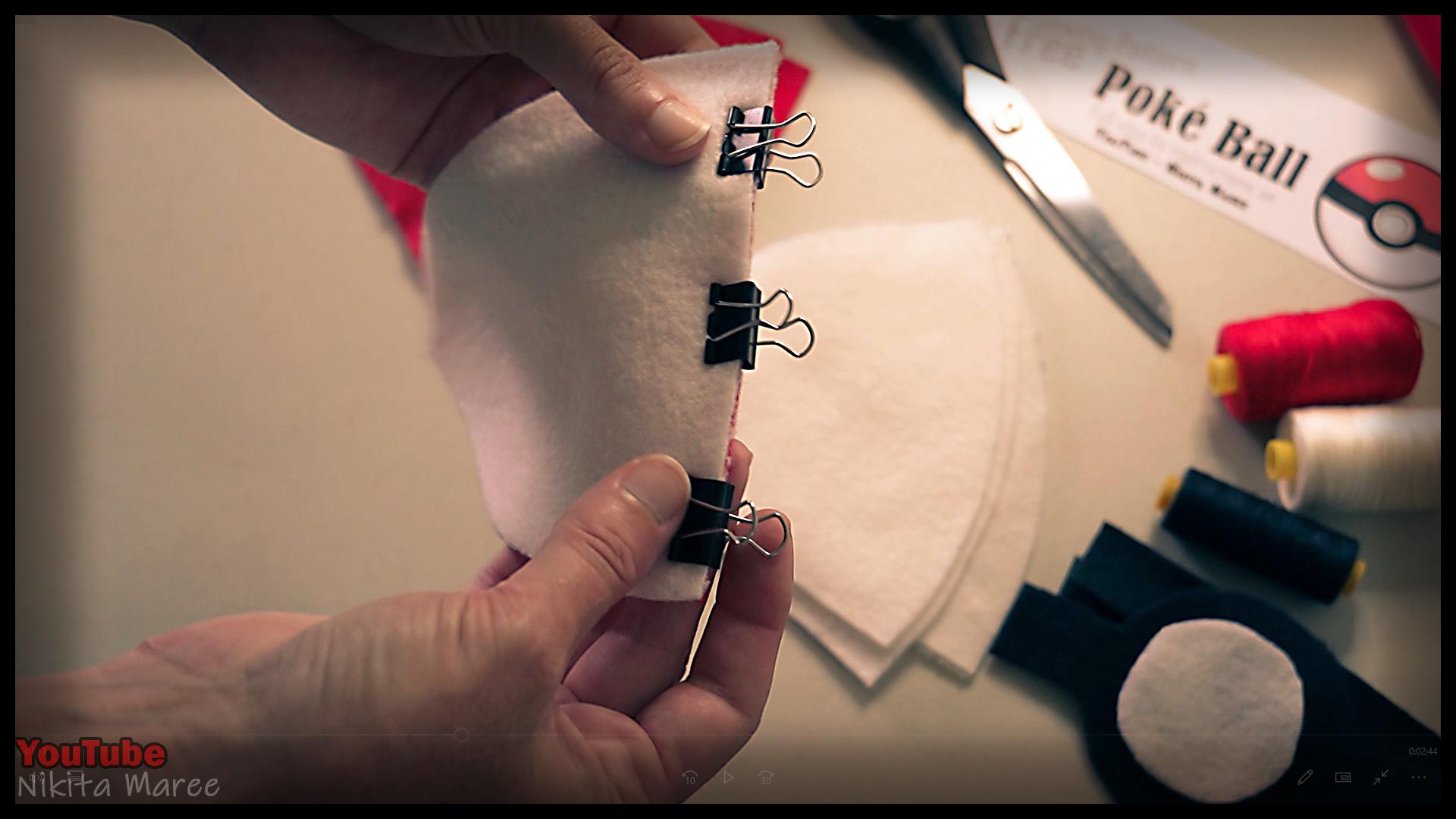 How to make a Poke Ball. DIY pokemon tutorial. Make your pokeball (14).jpg