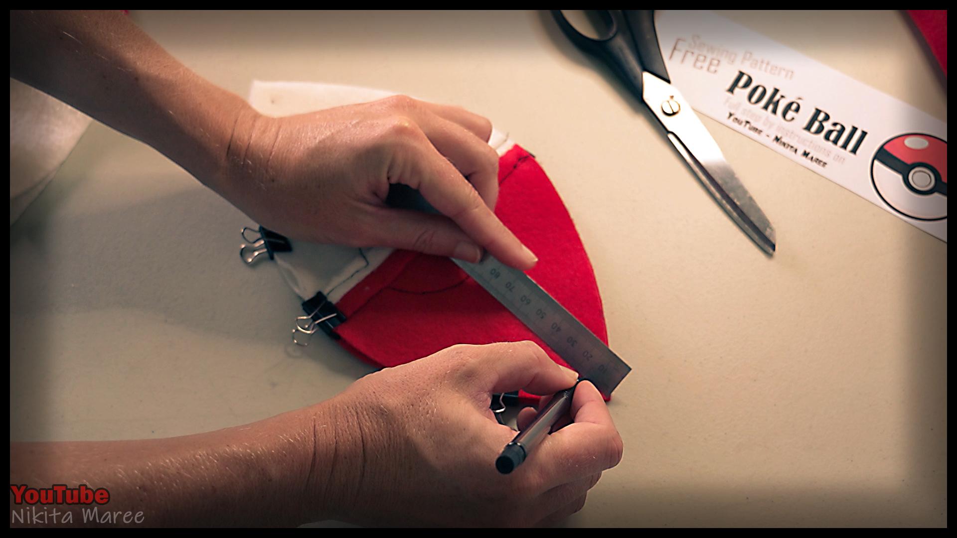 How to make a Poke Ball. DIY pokemon tutorial. Make your pokeball (32).jpg