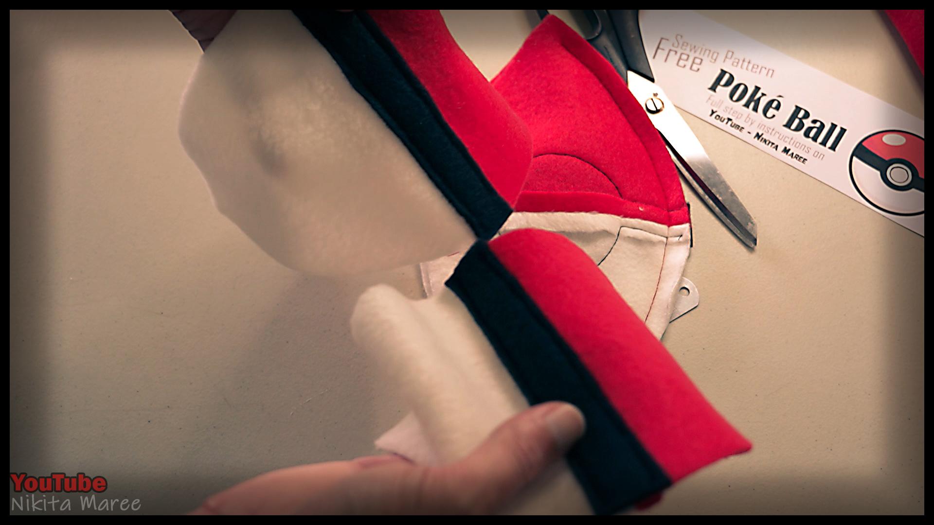 How to make a Poke Ball. DIY pokemon tutorial. Make your pokeball (34).jpg