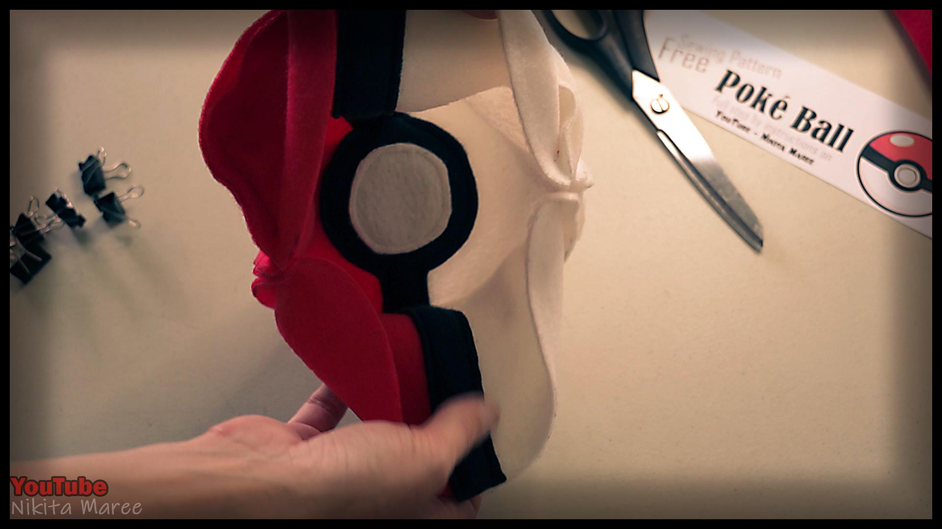 How to make a Poke Ball. DIY pokemon tutorial. Make your pokeball (40).jpg