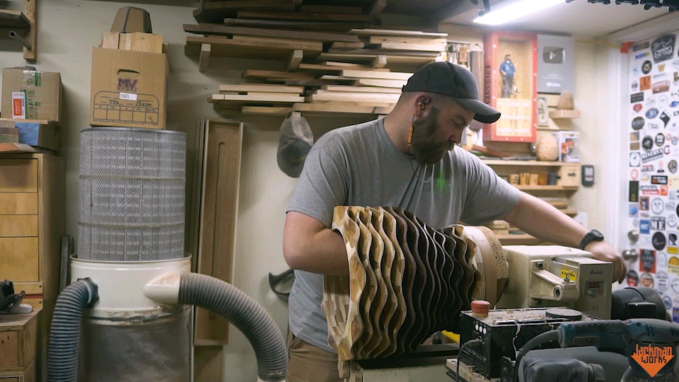 Jackman wavy vase 36 GIF.gif