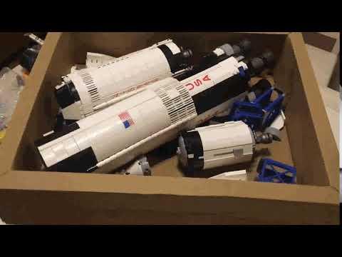 Make a practical turntable with two toy motors