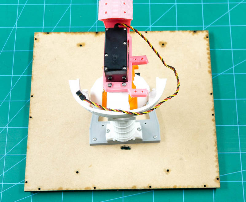 Mount SkullServoFix on the LowBack.jpg