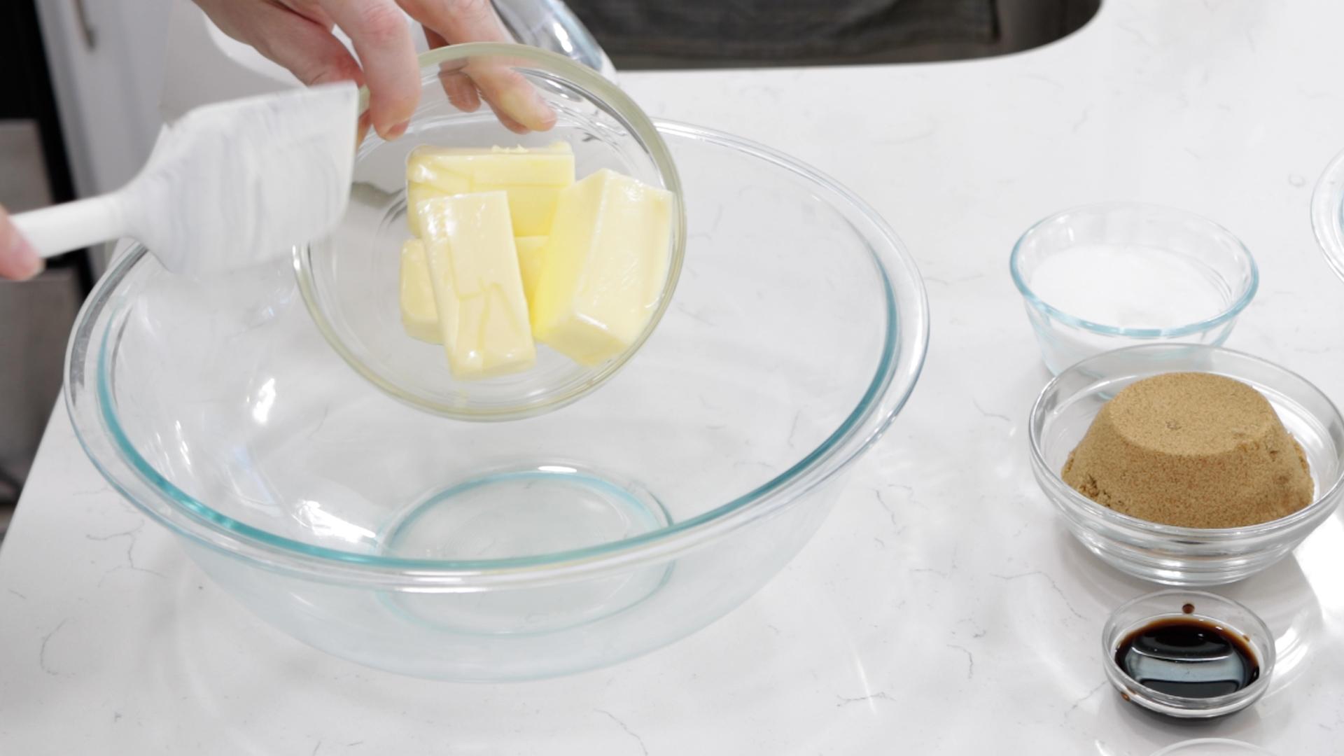 The Best Chocolate Chip Cookies Recipe.00_01_30_01.Still002.jpg