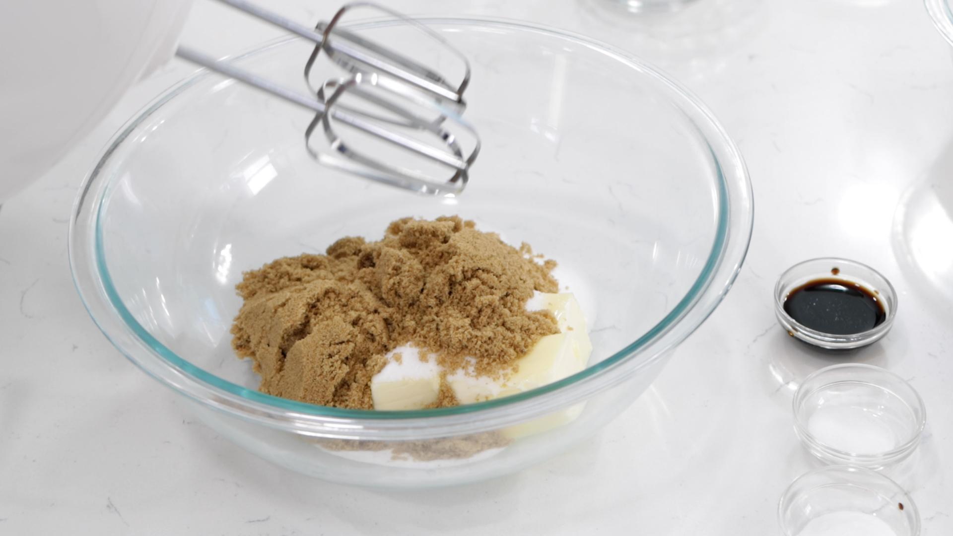 The Best Chocolate Chip Cookies Recipe.00_02_26_06.Still003.jpg