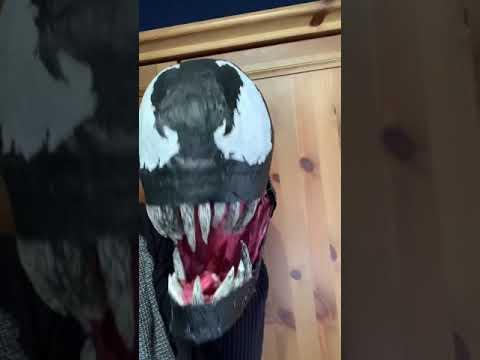 Venom Puppet Movement