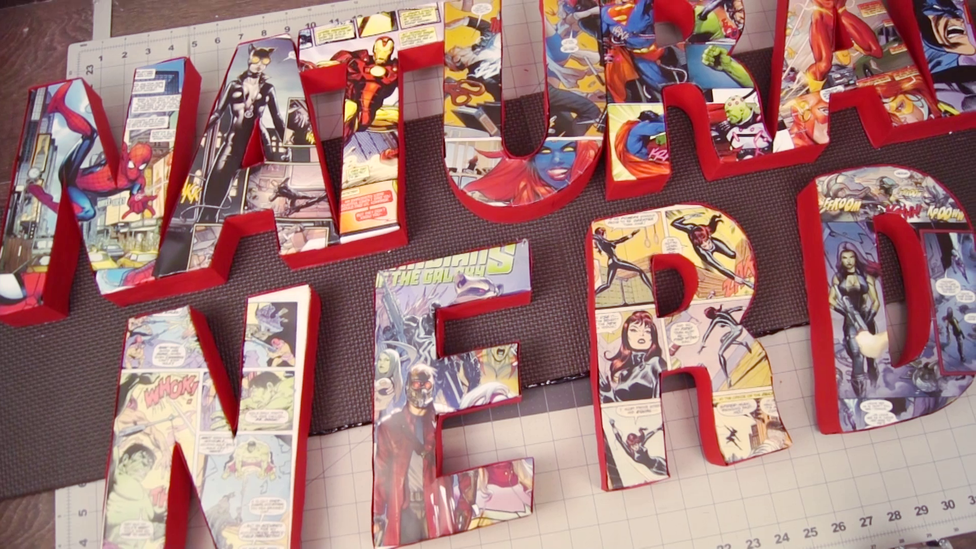 comic-book-superhero-wall-sign-led-light-decoration-nerdy-2017-06-21-13h52m00s156.png