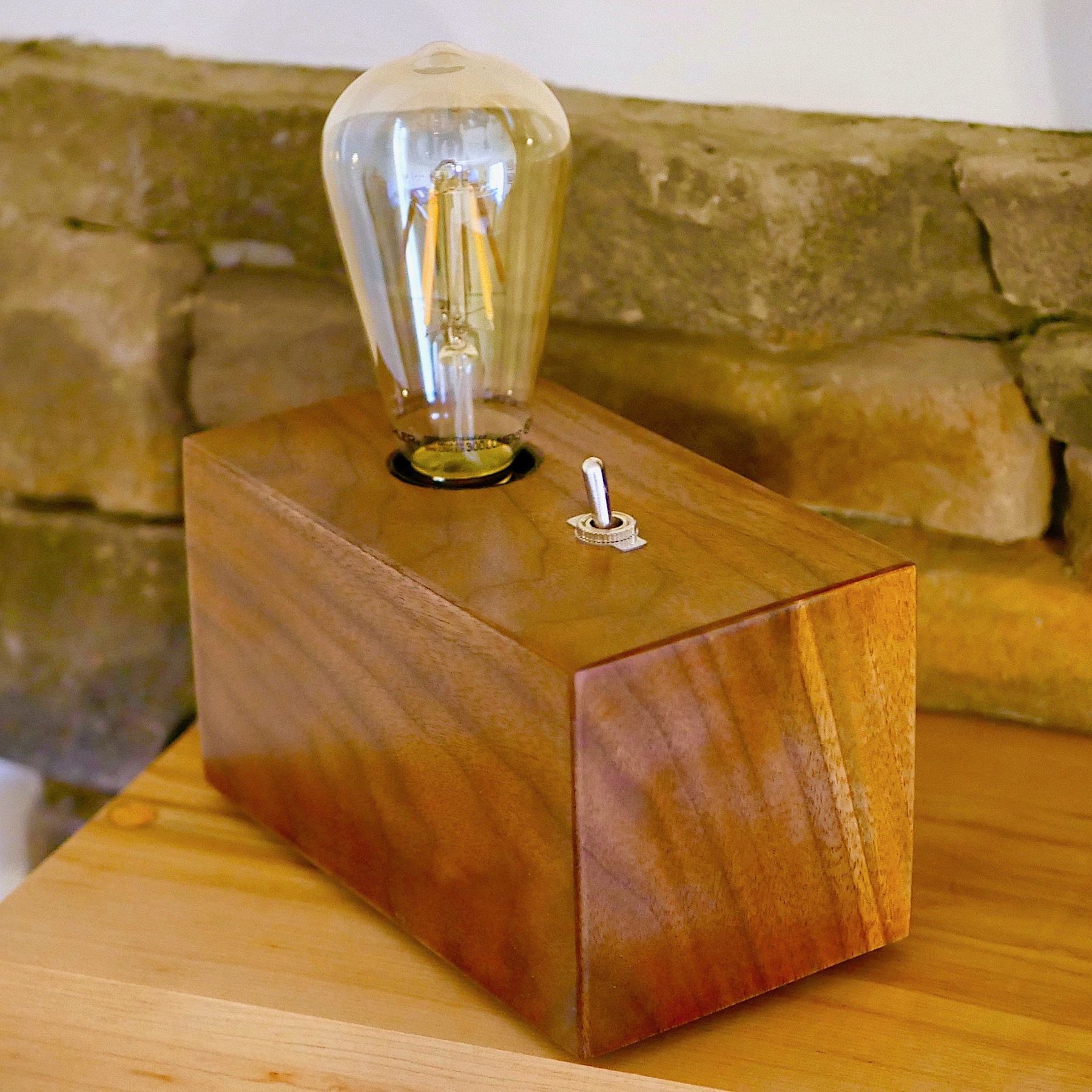 diy edison bulb lamp.jpg