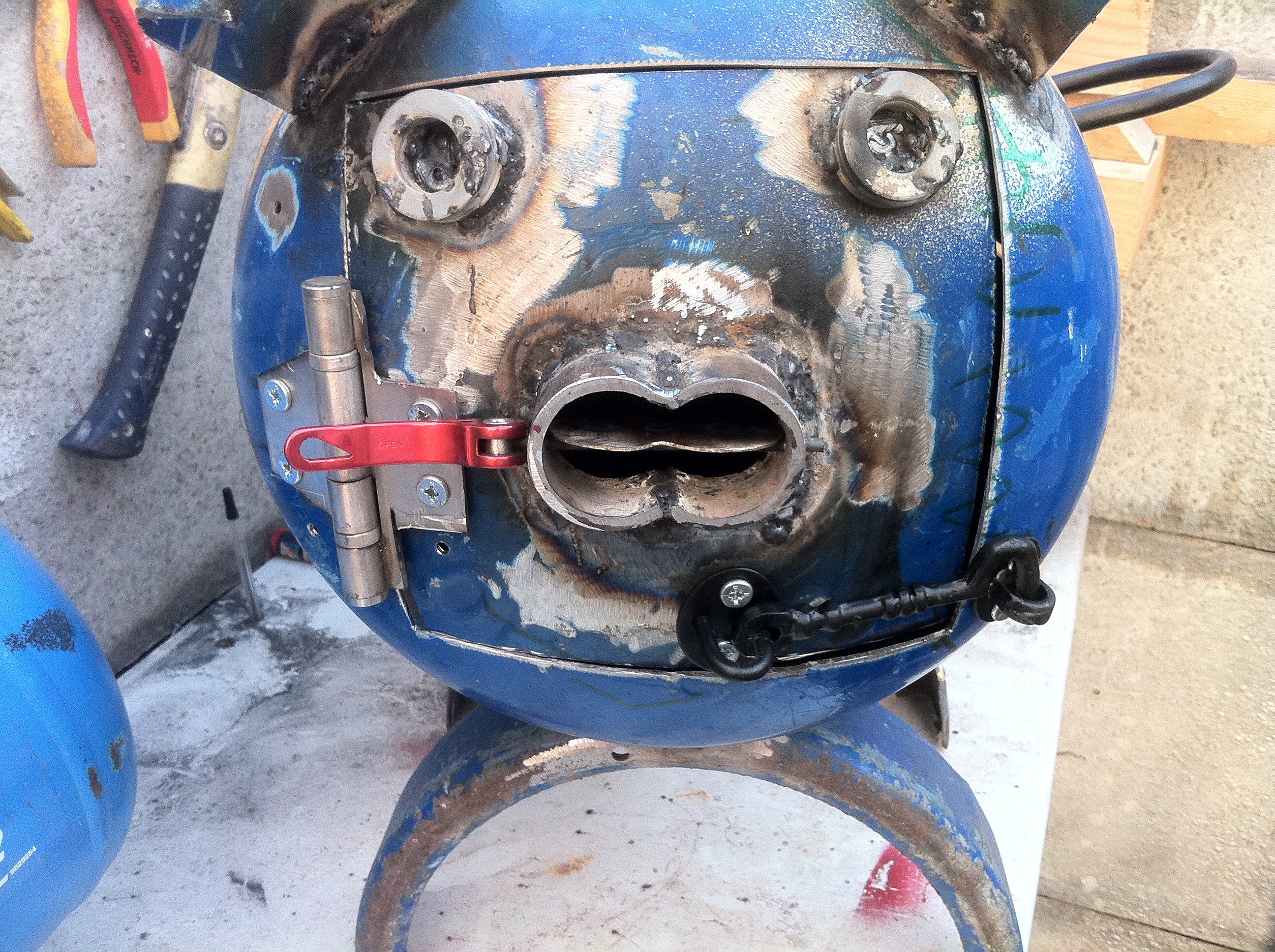 gas bottle pig 004.JPG