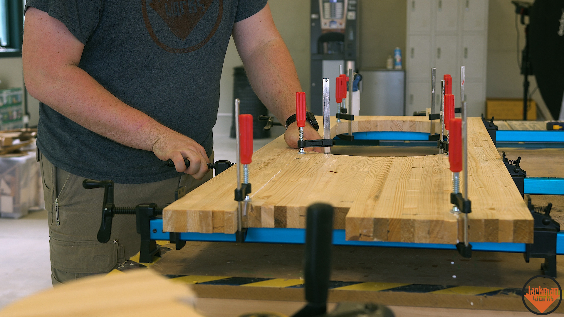 giant maker knife 13.jpg