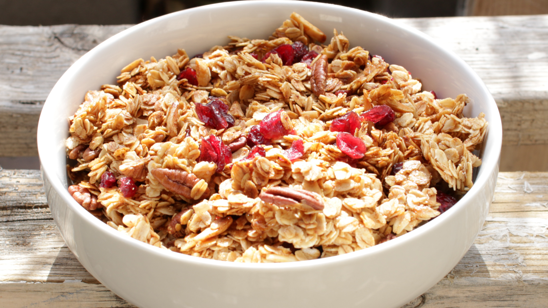 how to make granola | Easy Homemade Granola Recipe.jpg