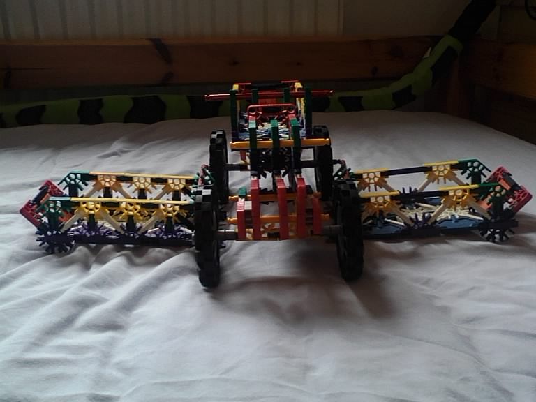 knex dump truck and containers.jpg