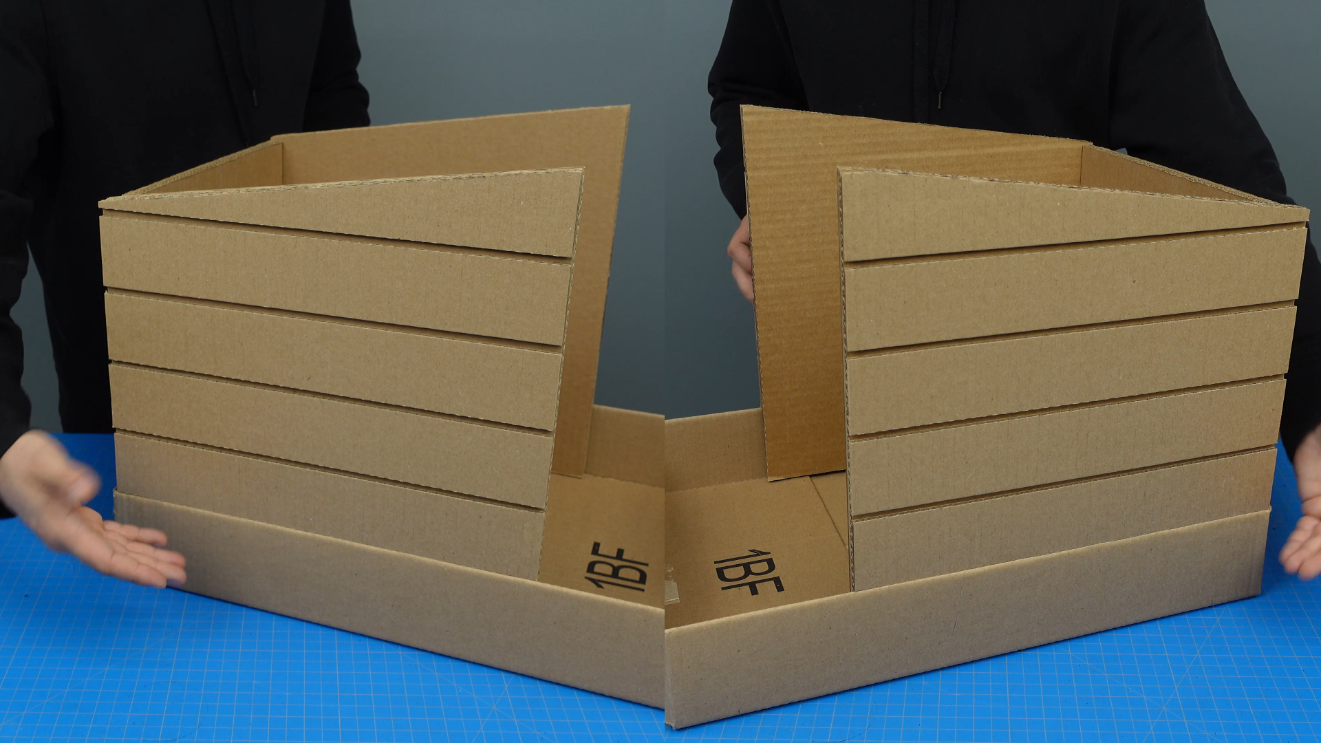 modern_cardboard_cat_house_2J.png