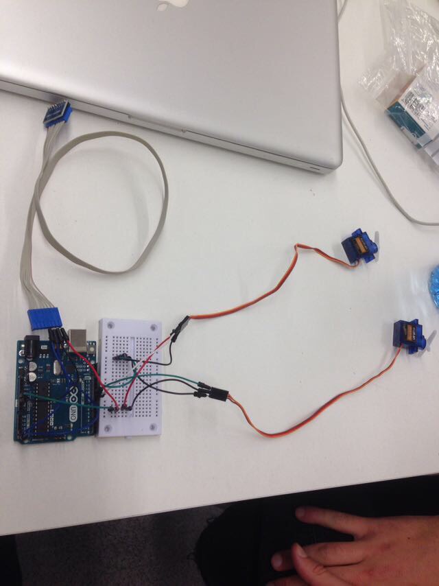 physical connection servo+gyro.jpeg