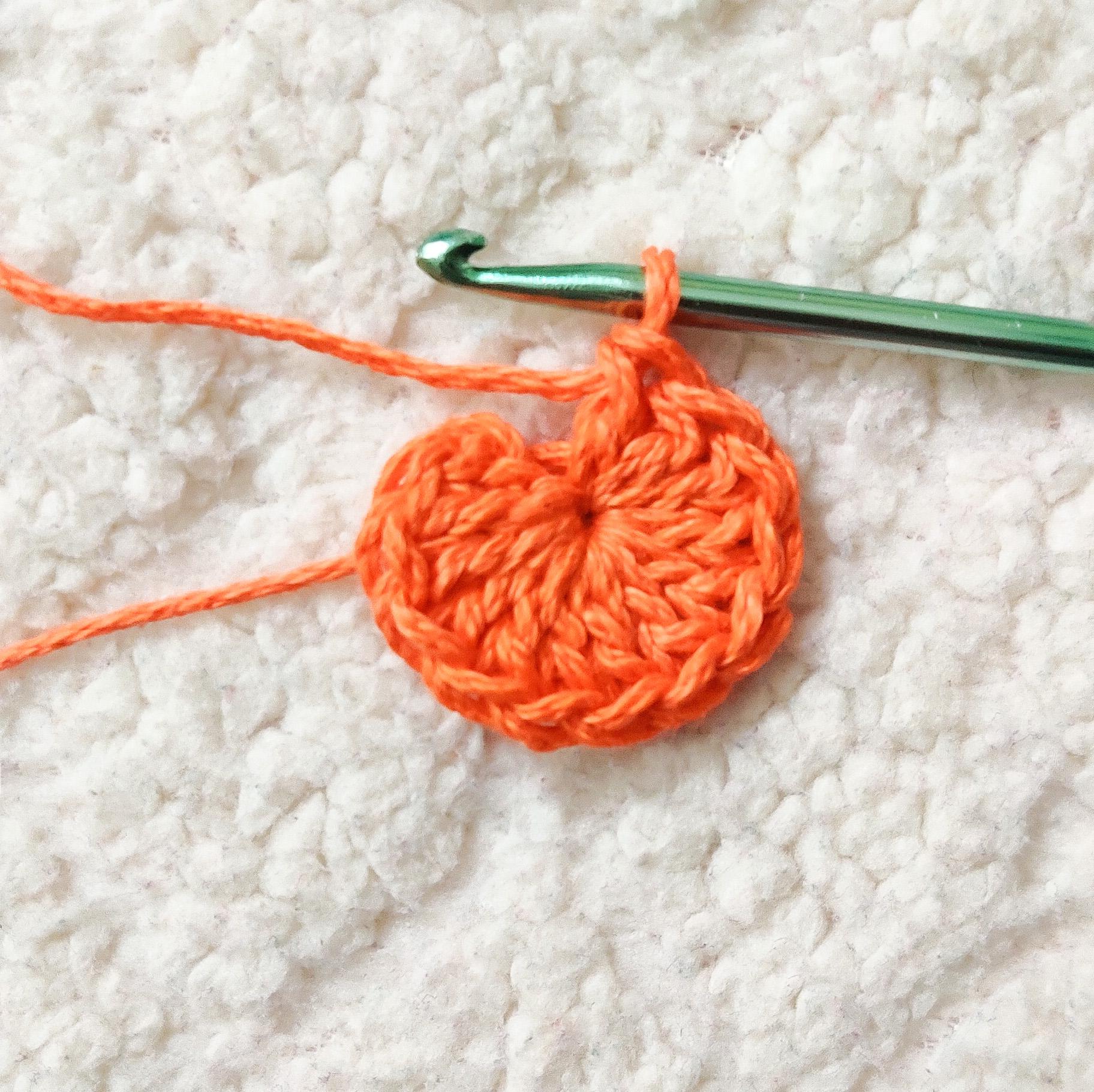 pumpkin spice doily potholder (3).jpg