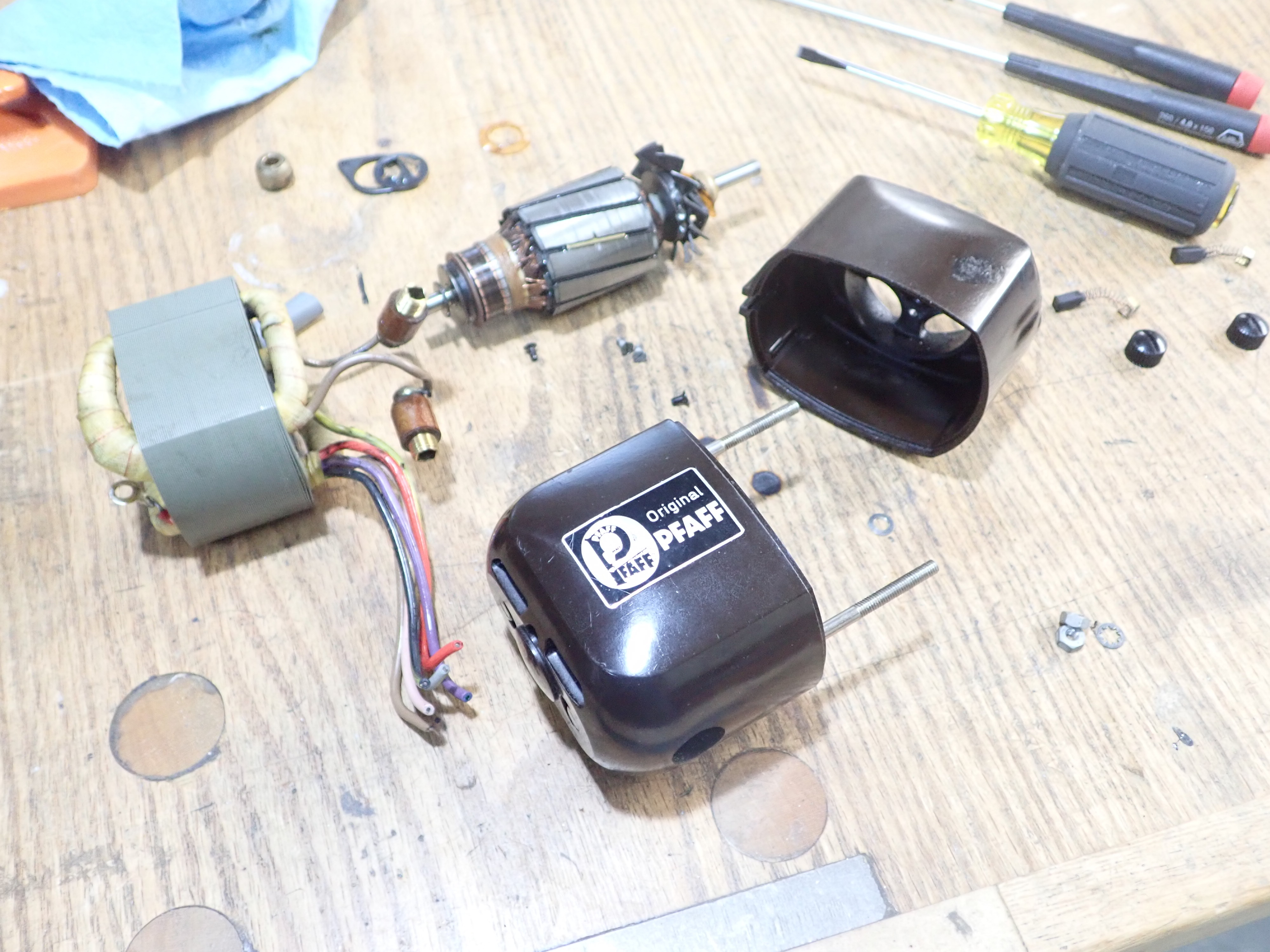 sewing machine tractor (172).JPG