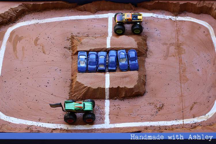 toy_monster_truck_arena_diy_woodworking_monster_jam_truck_kids-9.jpg