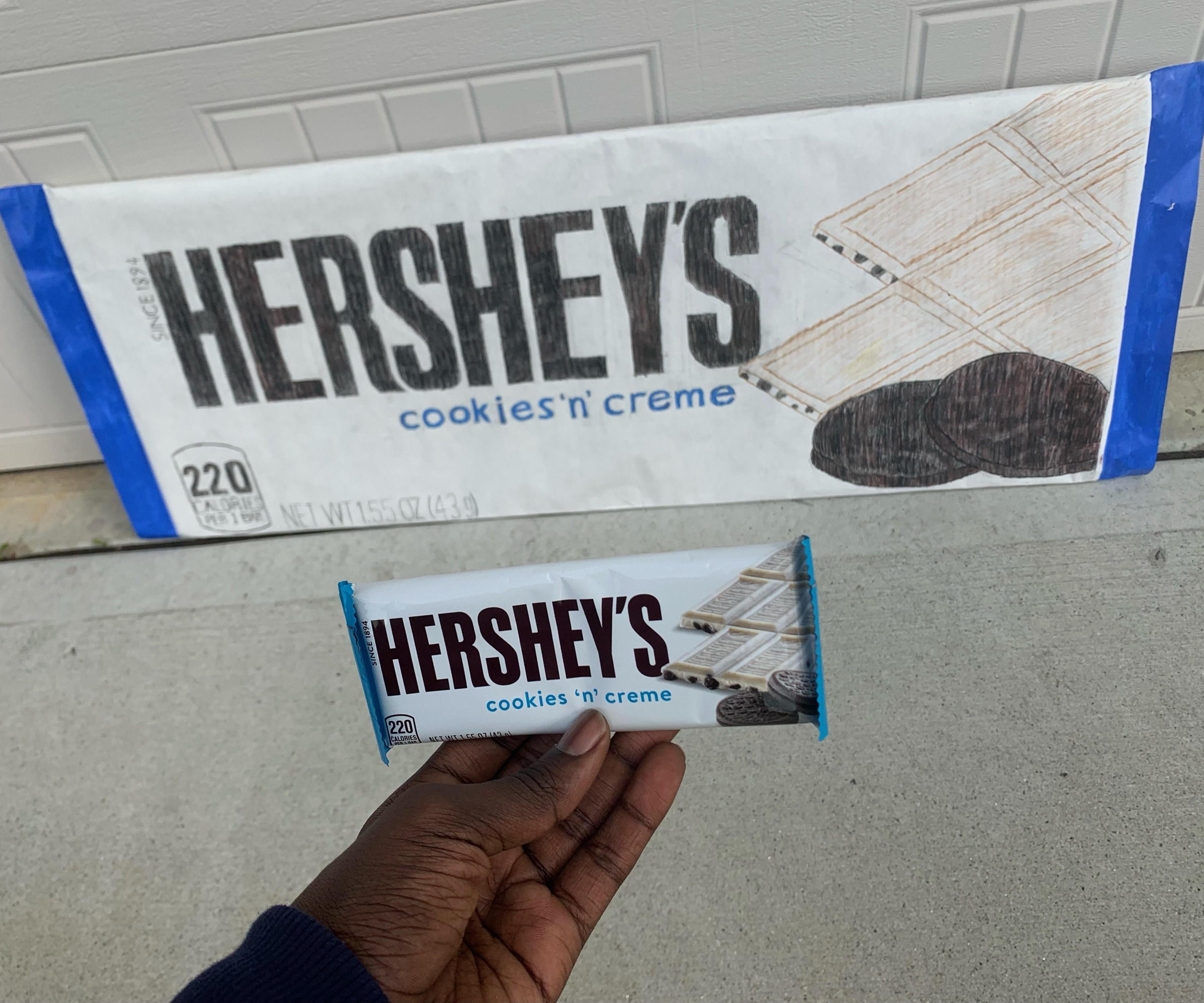 GIANT CARDBOARD Hershey's Cookies 'n' Cream CANDY Bar