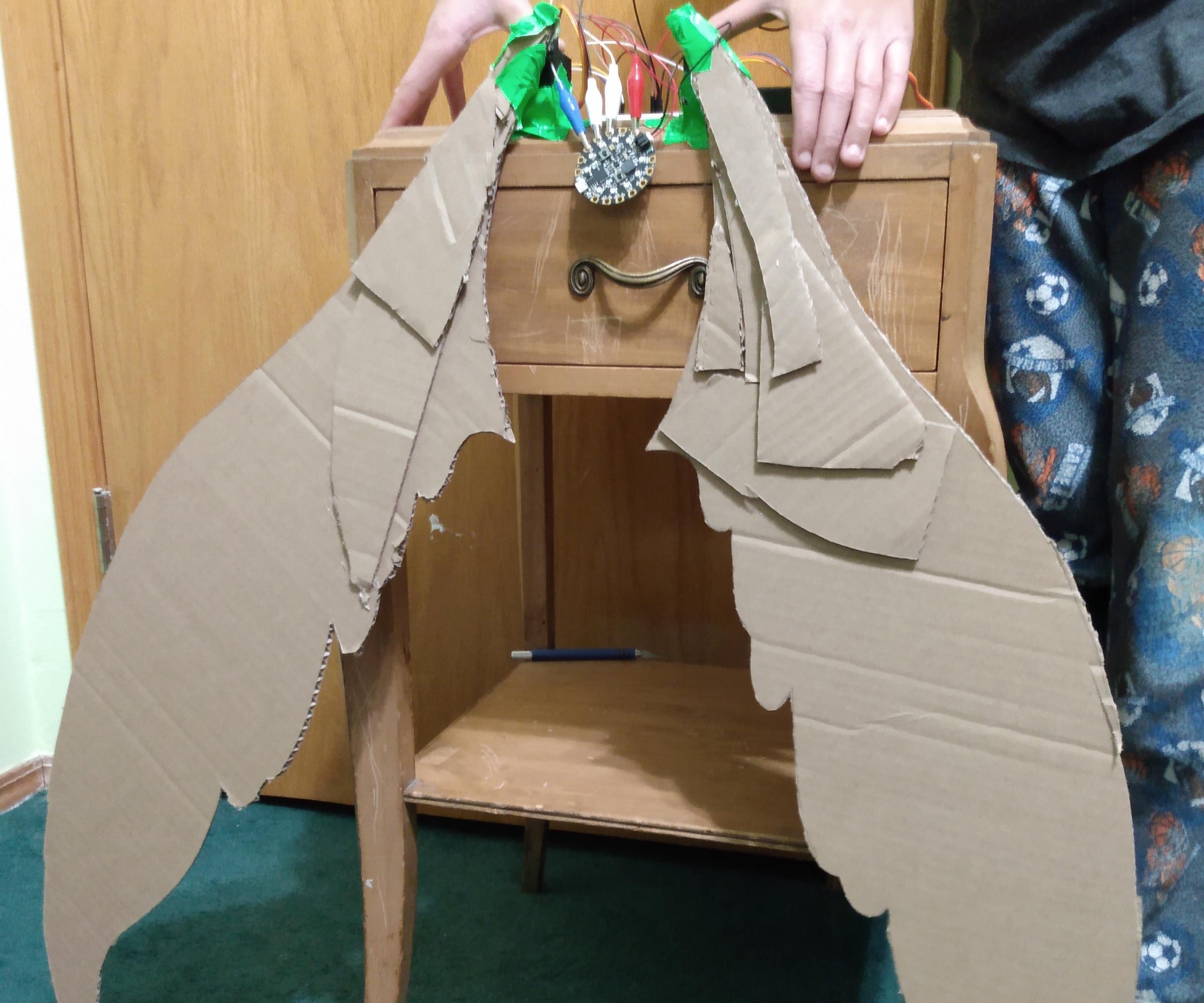 Motion Activated Cosplay Wings Using Circuit Playground Express - Part 1