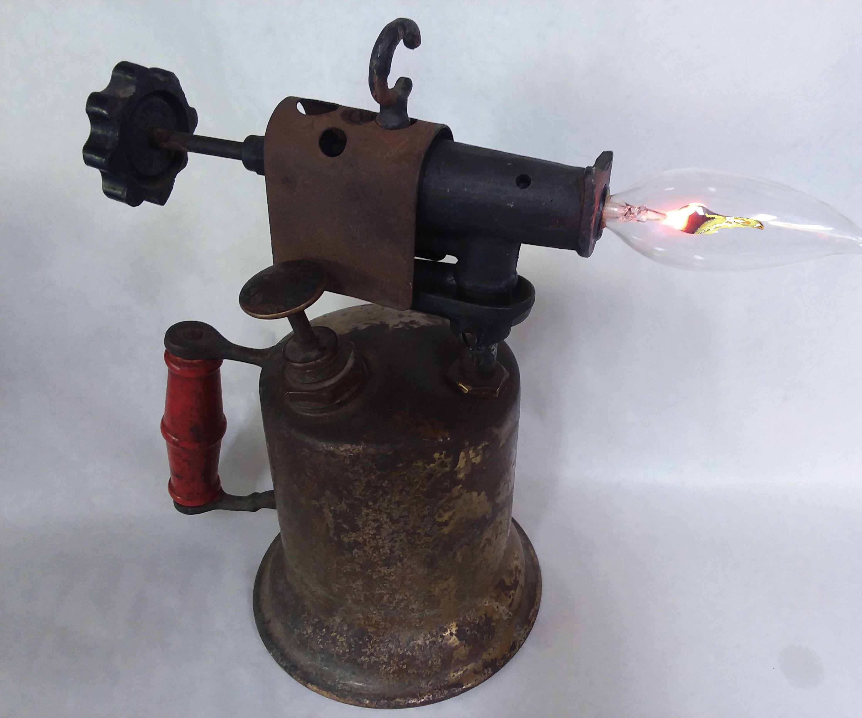 Blowtorch Flicker Lamp 