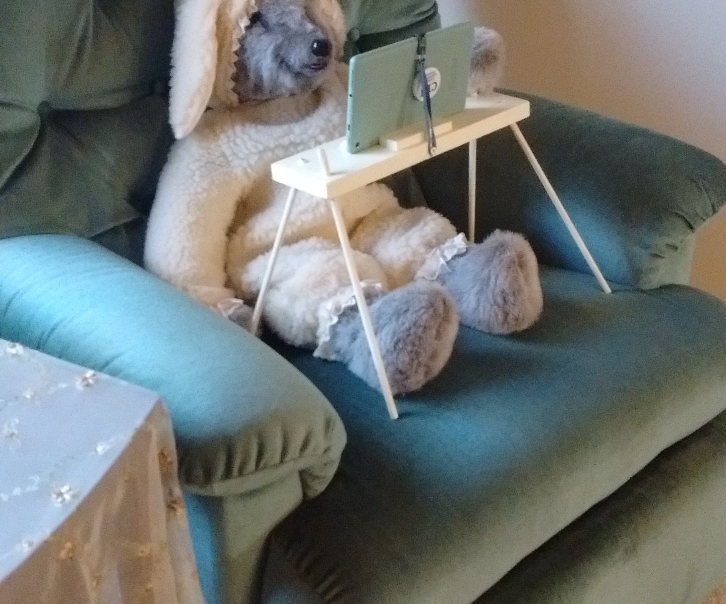 Portable Tablet Holder / Stand - Quick, easy and cheap