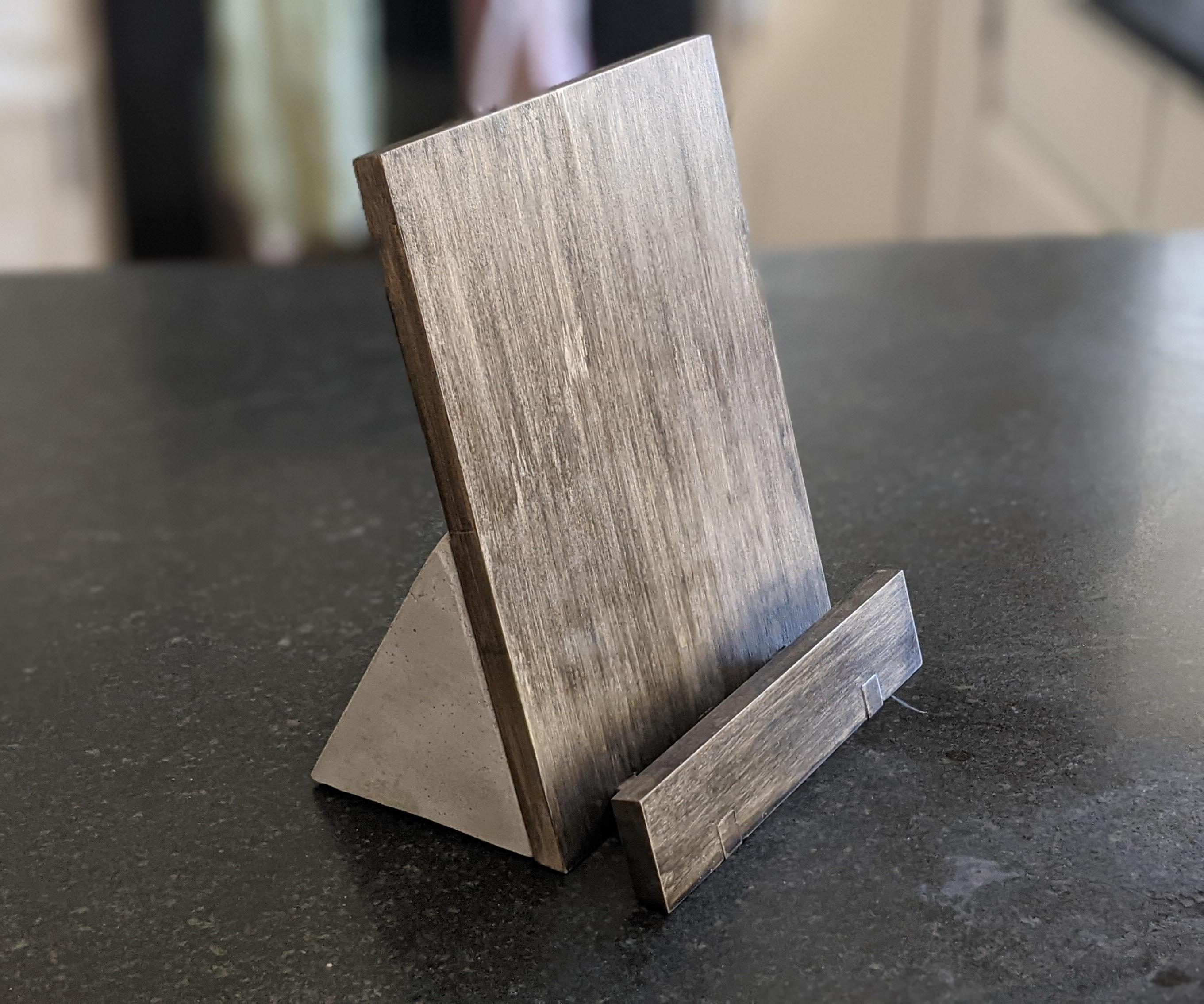 Minimal Cookbook Stand