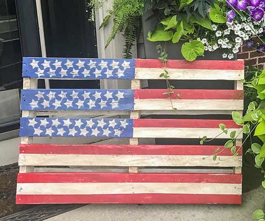 DIY Pallet Flag