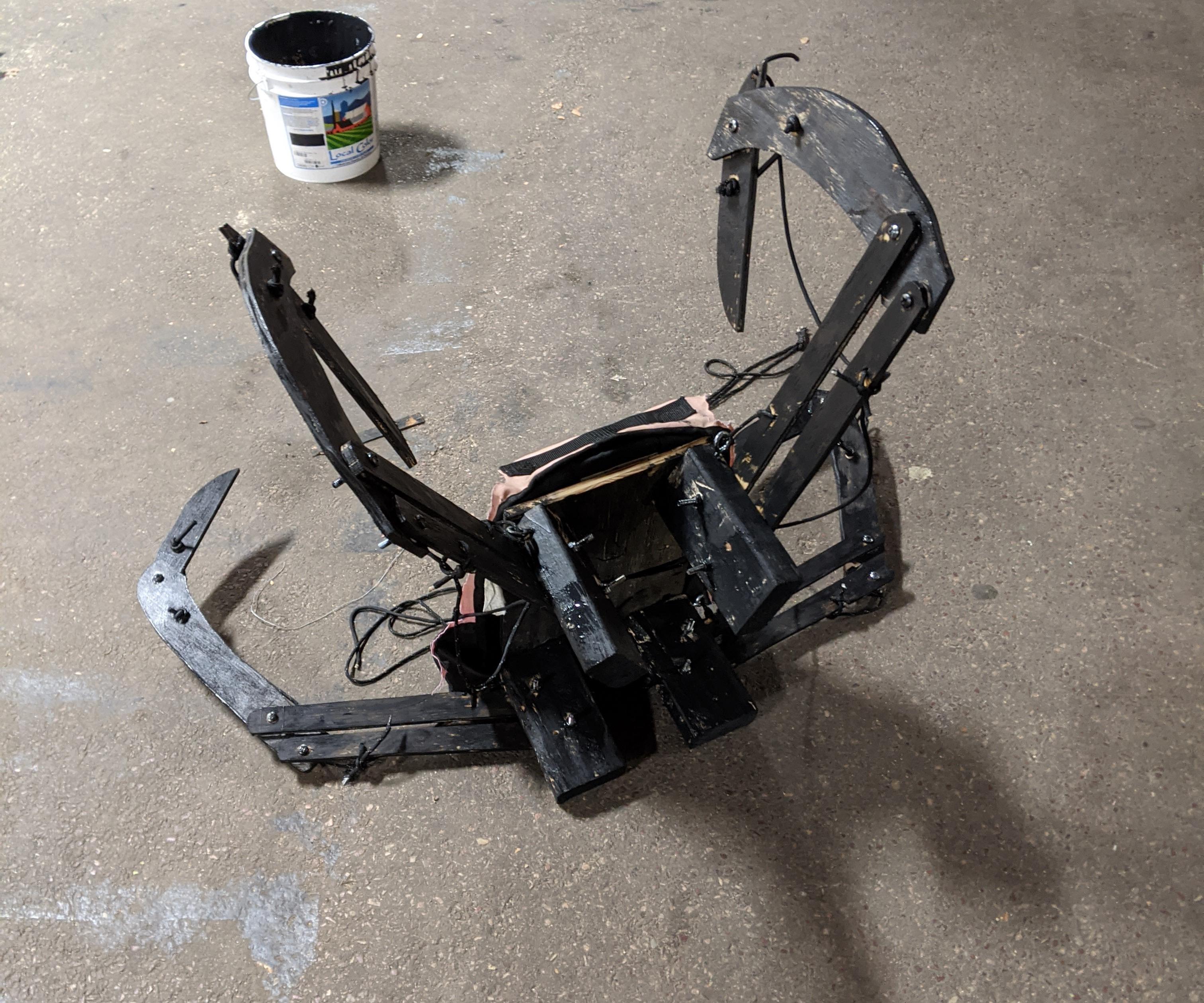 Puppeteered Human Scale Spider Arms