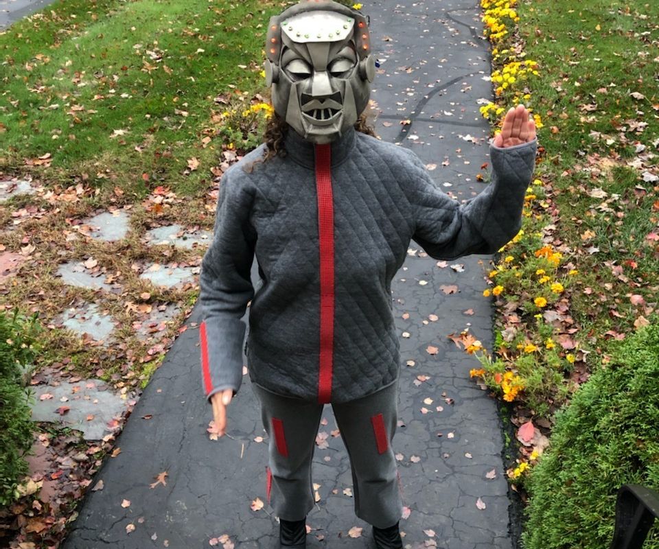 Domo Arigato, Mr. Roboto Costume