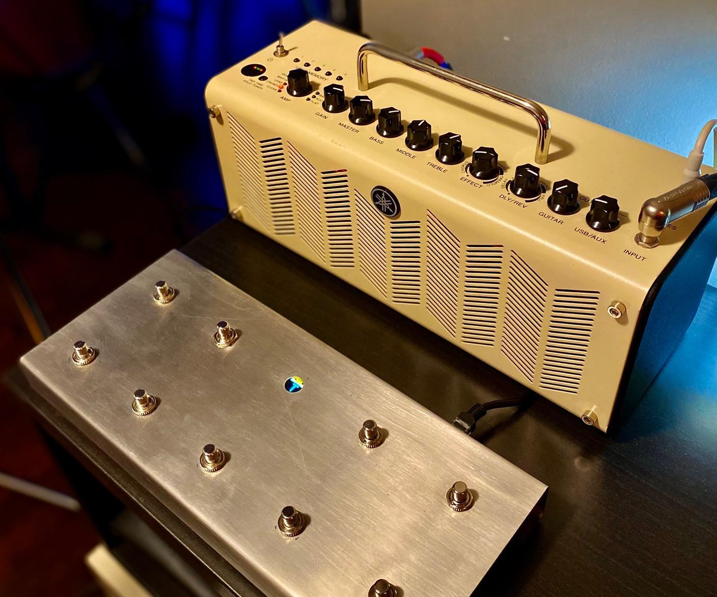 Yamaha THR10 Remote Foot-Switches Controller + Stereo SEND OUT - SEND IN Loop + External Balaced OUTPT