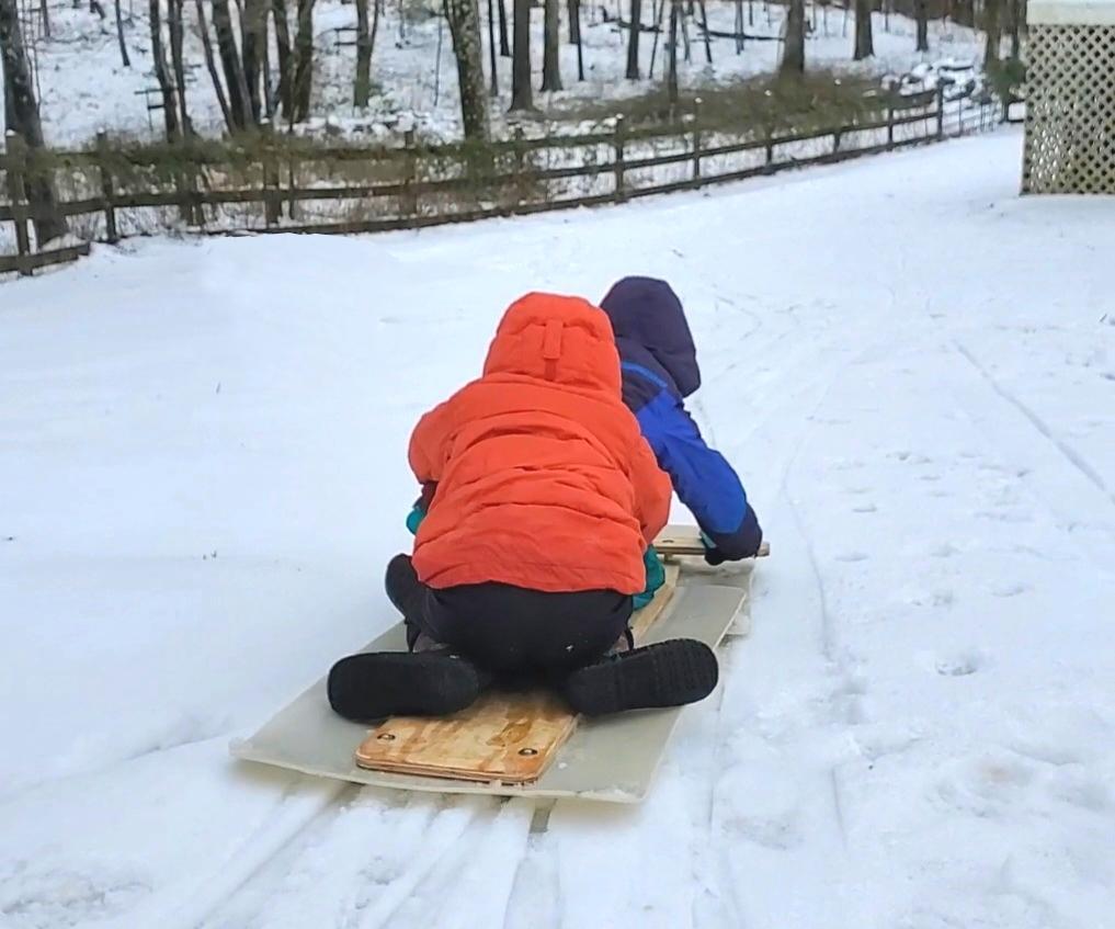 Gravity Driven Wintertime Personnel Carrier – Steerable Sled Instructable