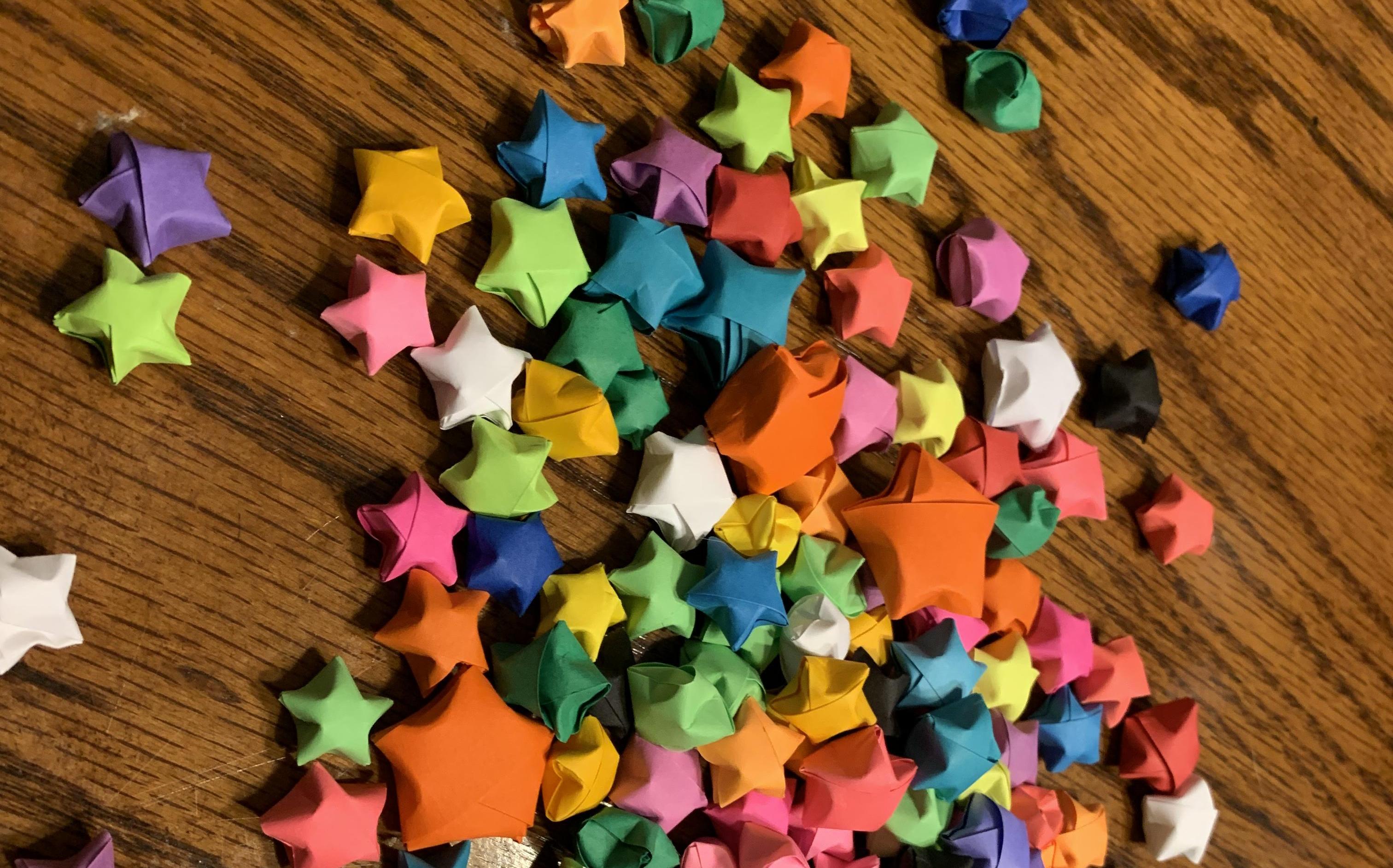 Cute “Lucky Stars” Origami 