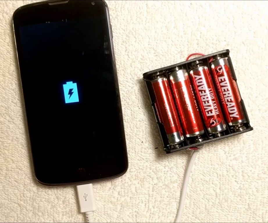  Emergency Mobile Charger Using AA Batteries 